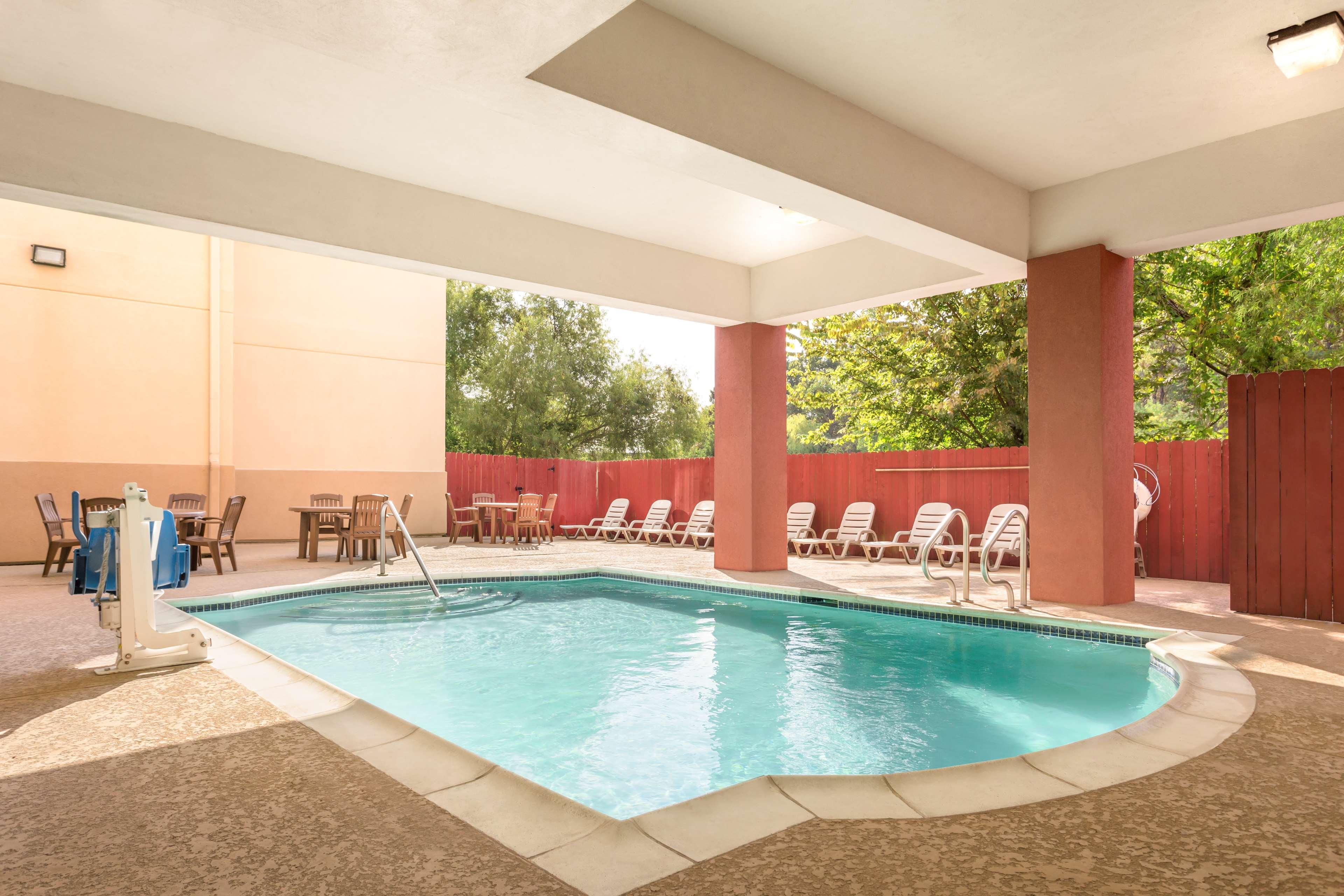 Sonesta Essential Iah Airport Jfk Boulevard - Newly Renovated Houston Eksteriør billede